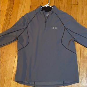Underarmour Loose Fit pullover. Size Large
